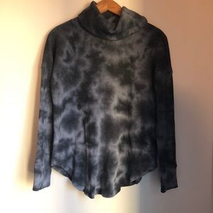 Maeve by Anthropologie tie dye turtleneck top